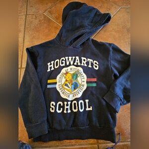 6/7 hogwarts sweater